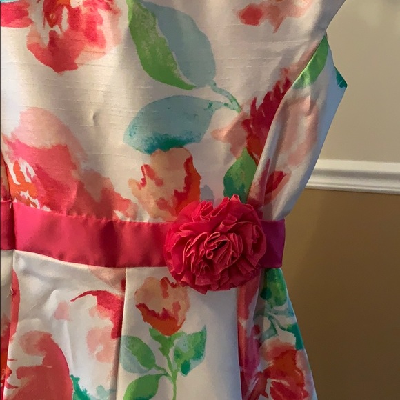 Dress - Picture 3 of 4